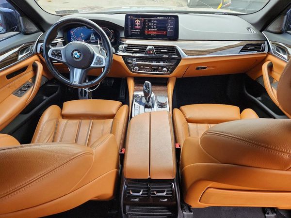2021 BMW 530 xDrive