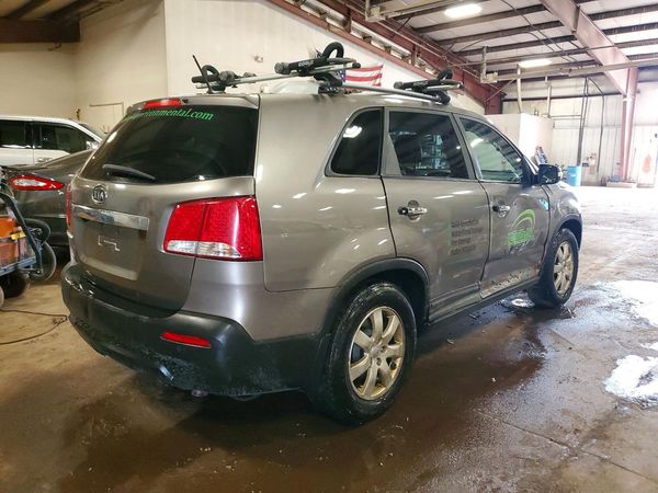 2013 KIA SORENTO