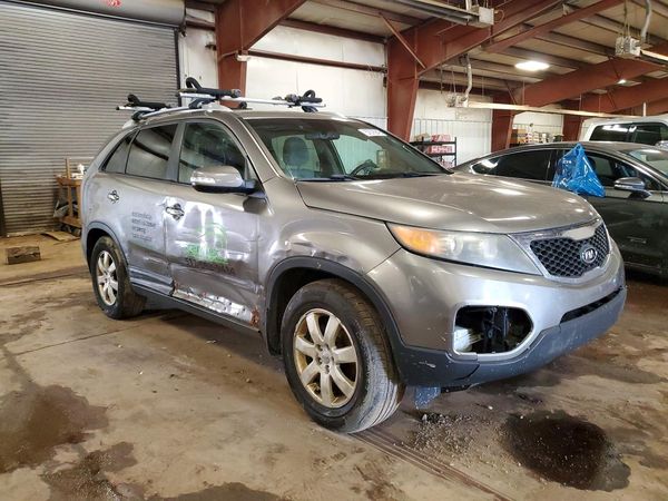 2013 KIA SORENTO