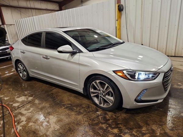 2017 HYUNDAI ELANTRA