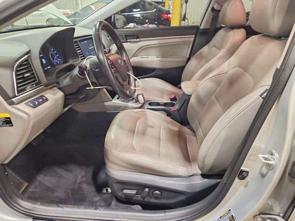 2017 HYUNDAI ELANTRA
