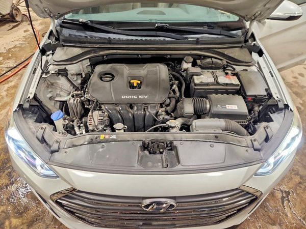 2017 HYUNDAI ELANTRA