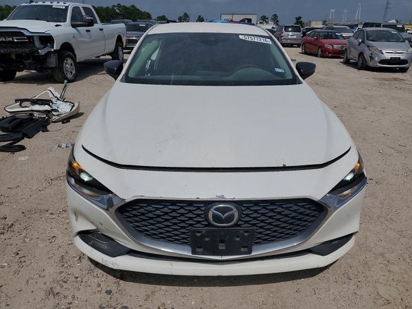 2020 MAZDA 3