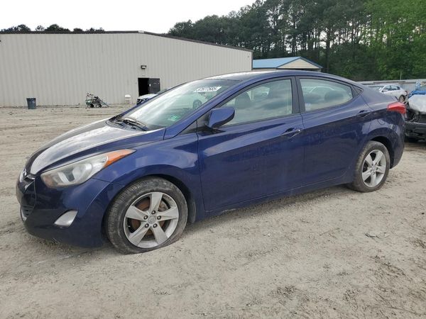 2012 HYUNDAI ELANTRA