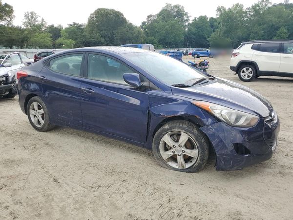 2012 HYUNDAI ELANTRA