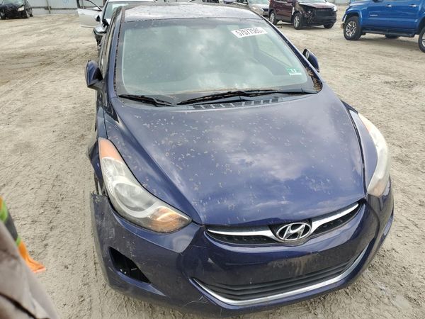 2012 HYUNDAI ELANTRA