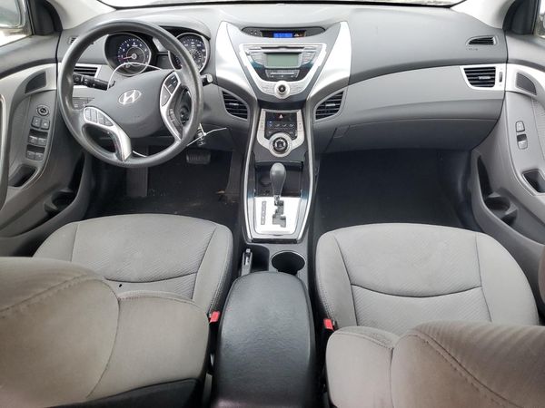 2012 HYUNDAI ELANTRA
