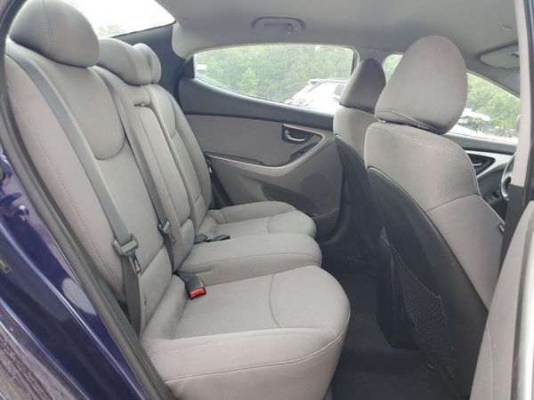 2012 HYUNDAI ELANTRA