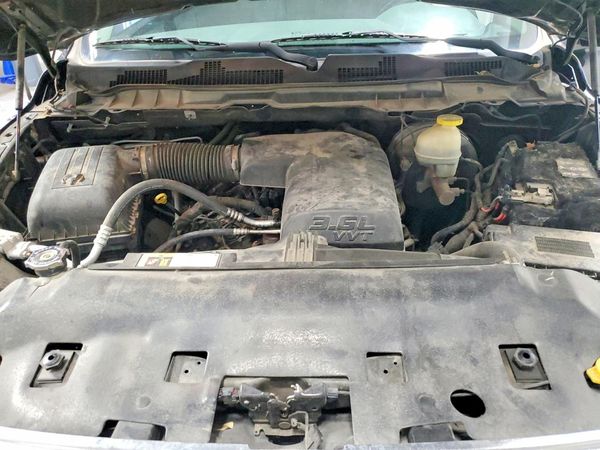 2017 RAM 1500 SLT — Engine bay
