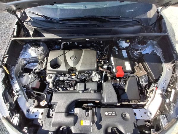 2023 TOYOTA RAV4 XLE — Engine bay