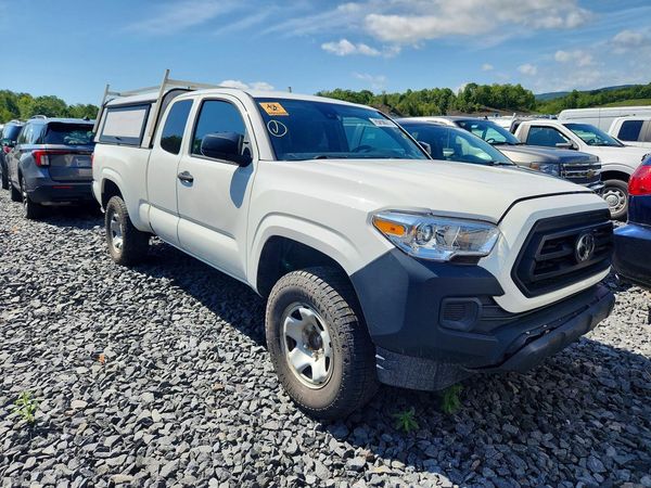 2021 TOYOTA TACOMA SR5 — Passenger 3/4