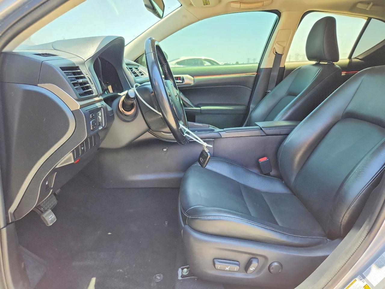 2016 LEXUS CT 200h
