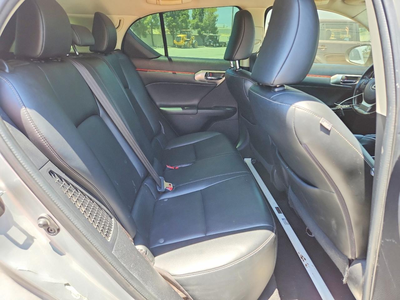2016 LEXUS CT 200h