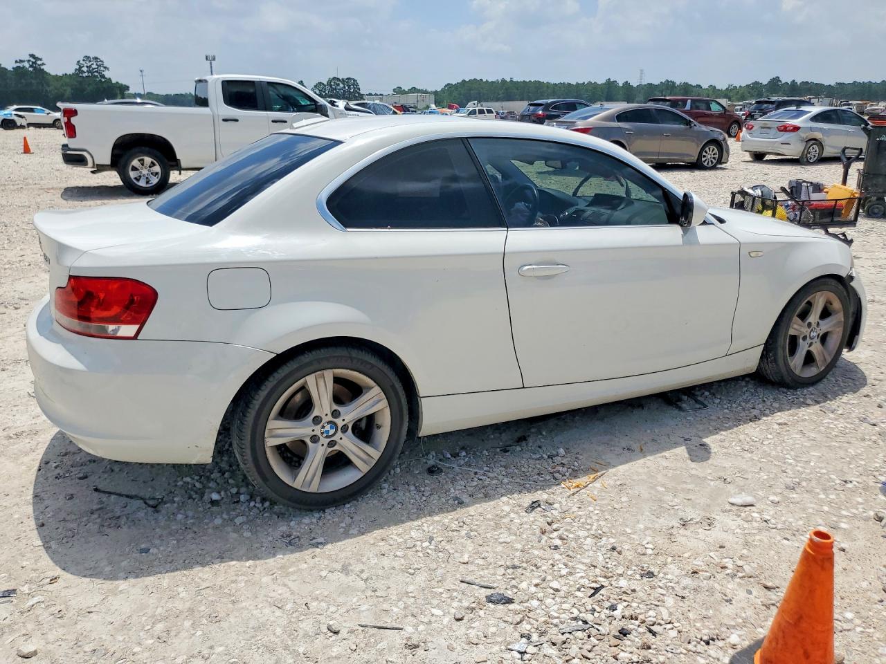2013 BMW 128