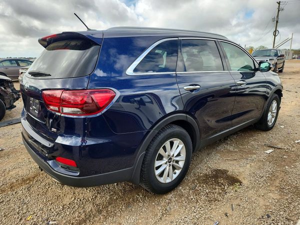 2020 KIA SORENTO L, LX, S