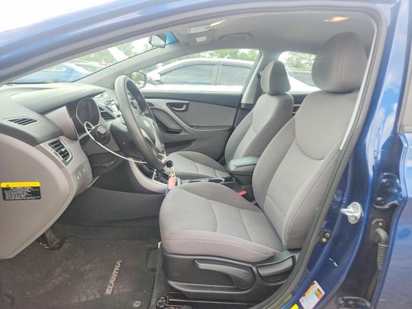 2014 HYUNDAI ELANTRA GLS (Middle)
