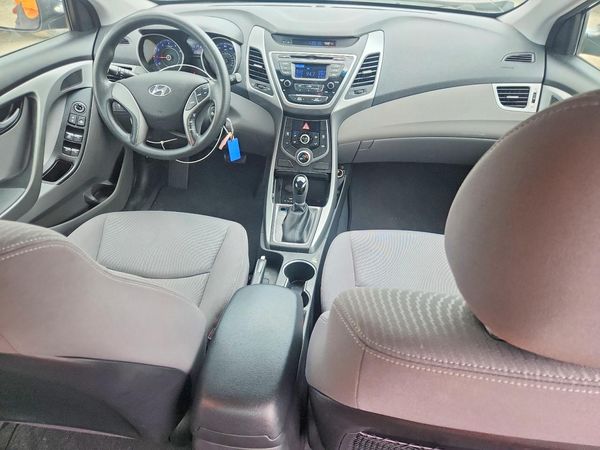 2014 HYUNDAI ELANTRA GLS (Middle)