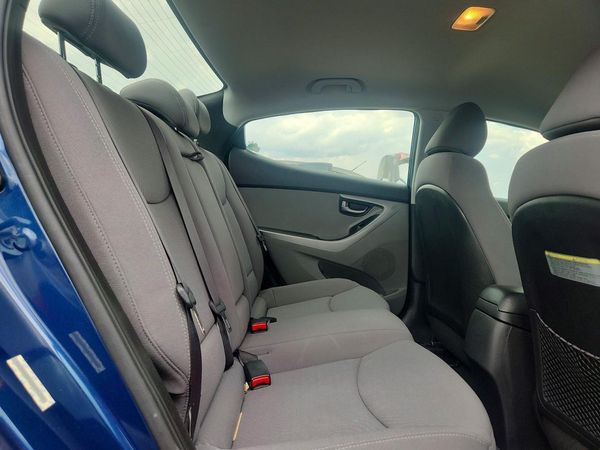 2014 HYUNDAI ELANTRA GLS (Middle)