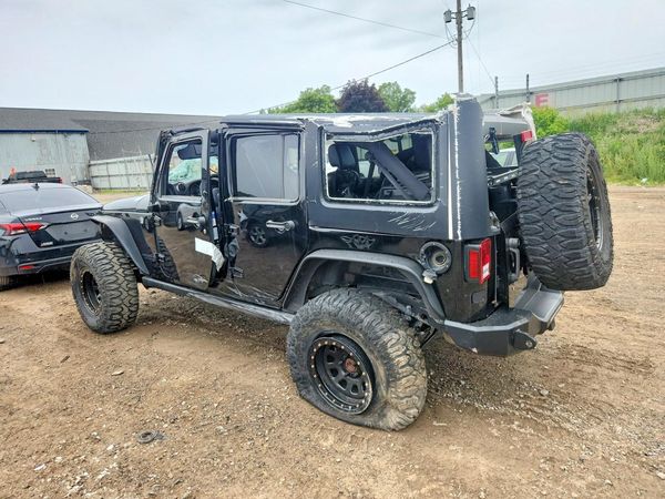 2017 JEEP WRANGLER UNLIMITED SPORT 4X4
