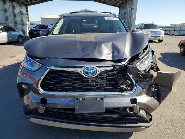 2024 TOYOTA HIGHLANDER HYBRID Platinum
