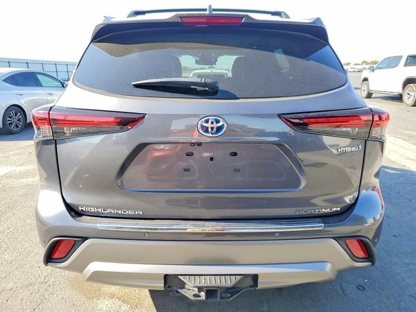 2024 TOYOTA HIGHLANDER HYBRID Platinum