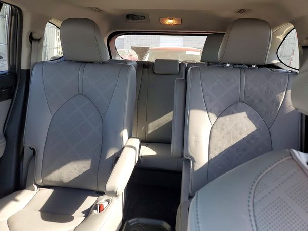 2024 TOYOTA HIGHLANDER HYBRID Platinum