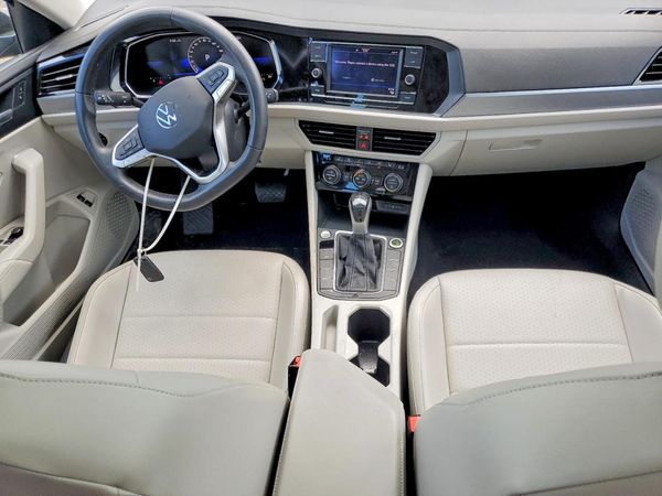 2023 VOLKSWAGEN JETTA SE w/ Sunroof