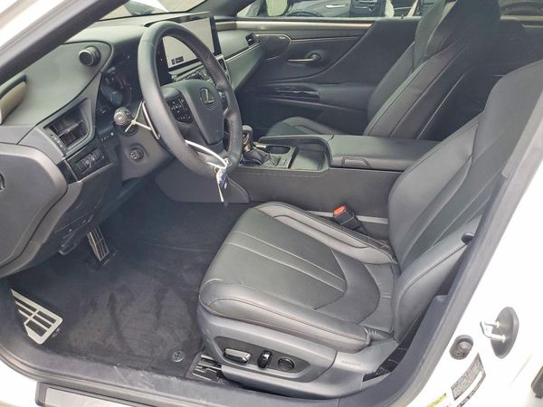 2025 LEXUS ES 350 F Sport Handling