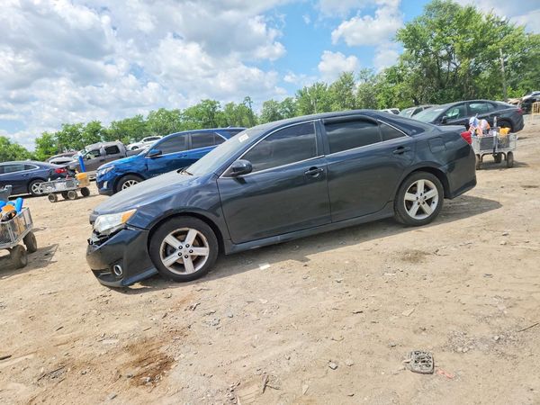 2013 TOYOTA CAMRY