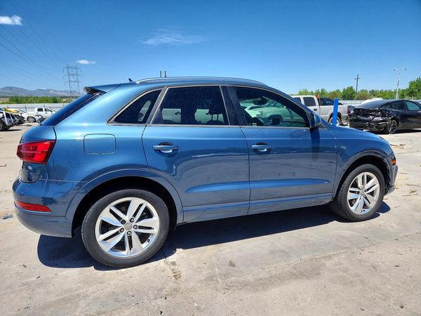 2017 AUDI Q3 Premium