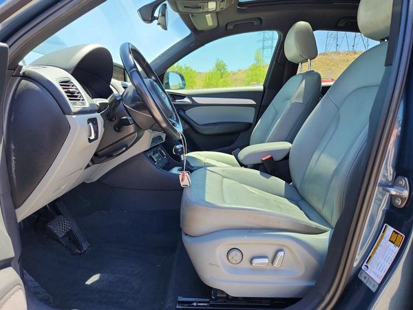 2017 AUDI Q3 Premium