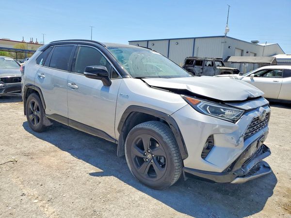 2020 TOYOTA RAV4 XSE HV