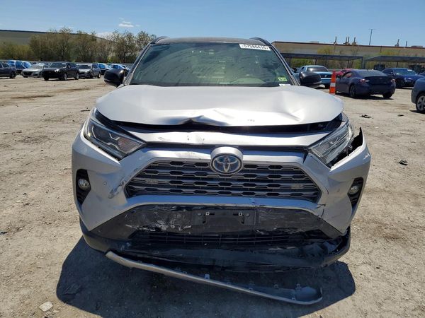 2020 TOYOTA RAV4 XSE HV
