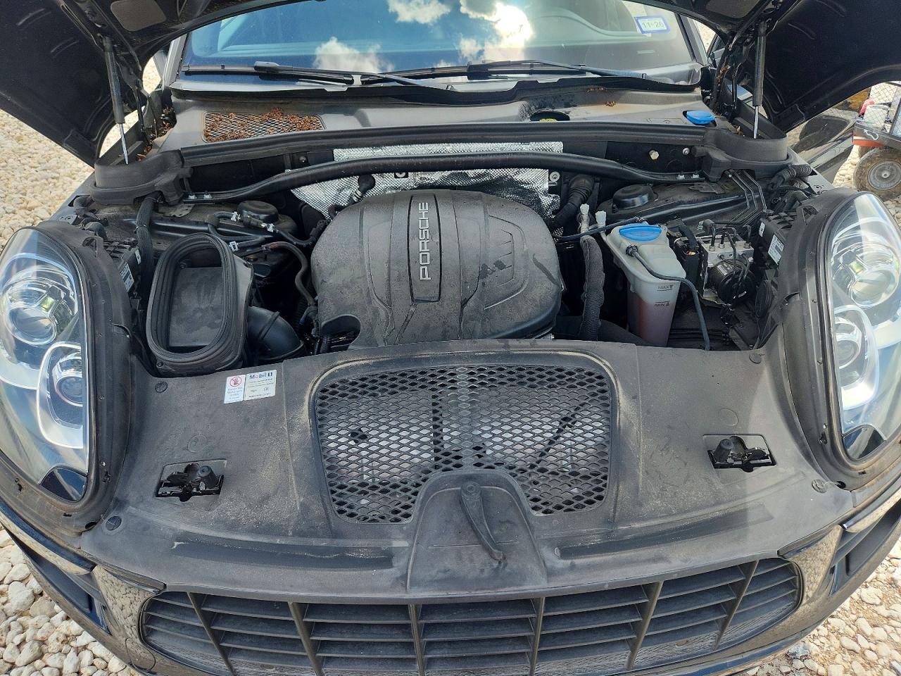 2018 PORSCHE MACAN