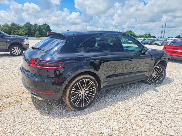 2018 PORSCHE MACAN