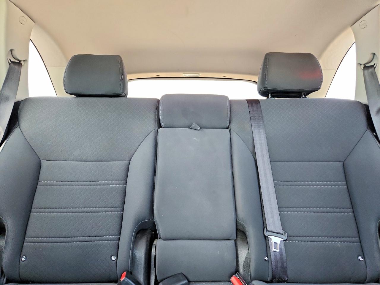 2016 KIA SORENTO L / LX