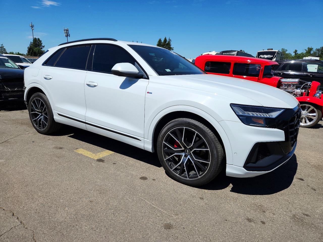2022 AUDI Q8