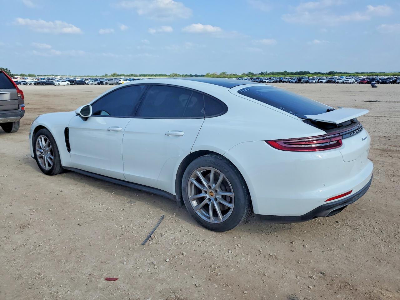 2019 PORSCHE PANAMERA Base / 4