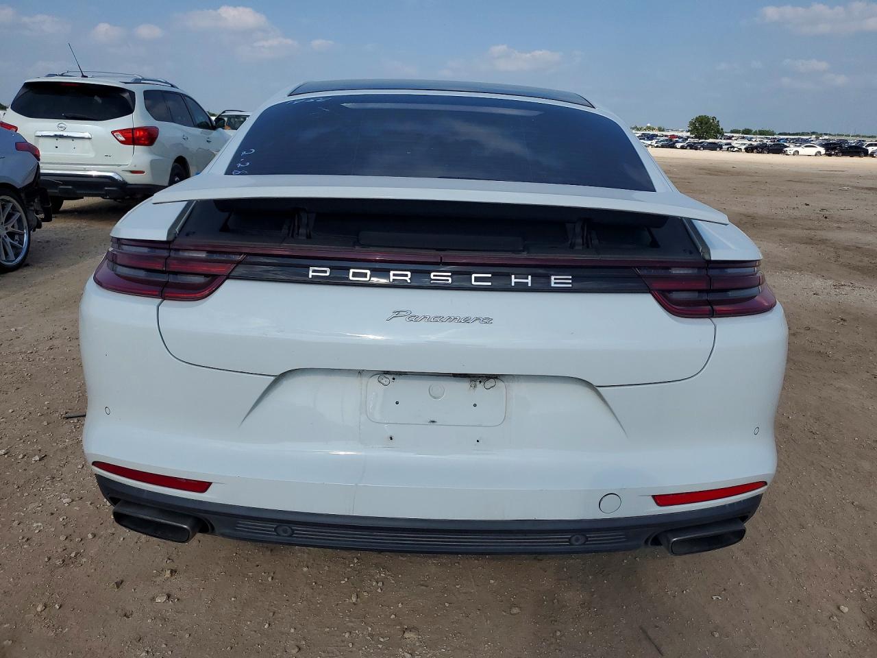 2019 PORSCHE PANAMERA Base / 4