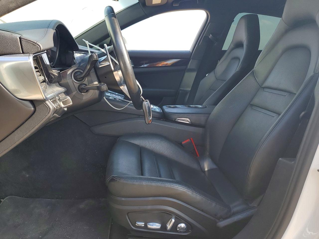 2019 PORSCHE PANAMERA Base / 4