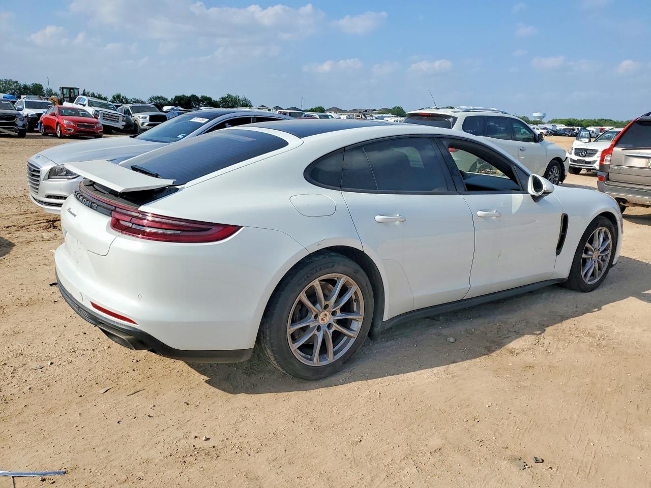 2019 PORSCHE PANAMERA Base / 4