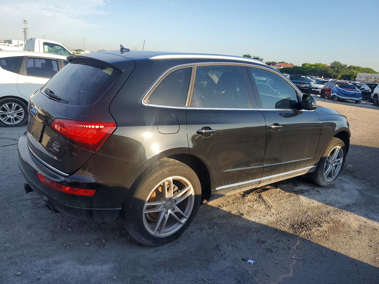 2017 AUDI Q5 quattro Premium Plus