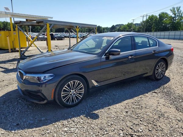 2019 BMW 530