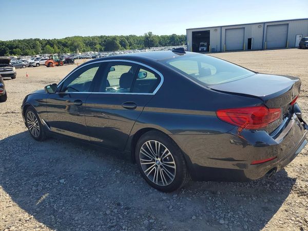 2019 BMW 530
