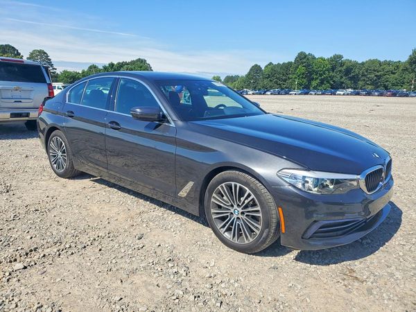 2019 BMW 530