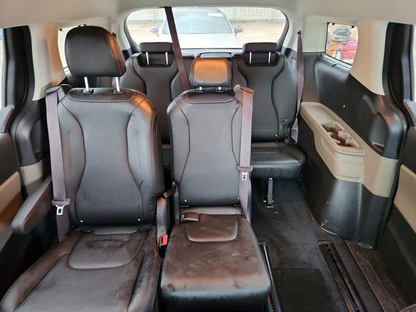 2025 KIA CARNIVAL EX
