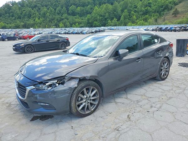2018 MAZDA 3 Touring