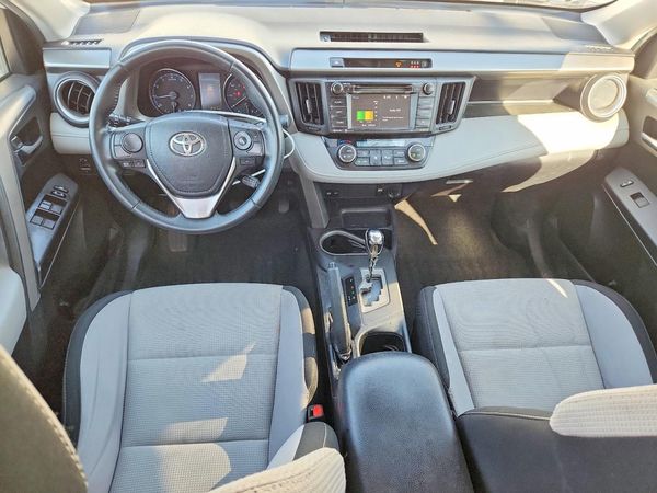2017 TOYOTA RAV4 XLE