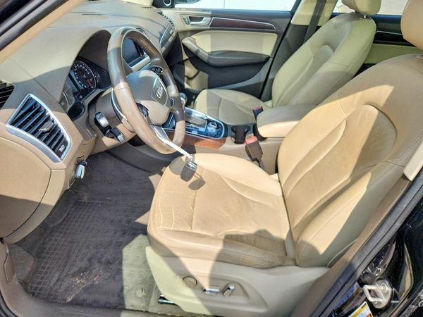 2016 AUDI Q5 quattro Premium Plus — DENT