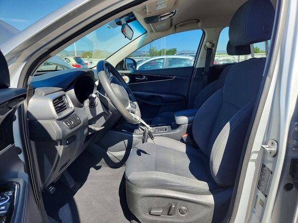 2019 KIA SORENTO L, LX, S